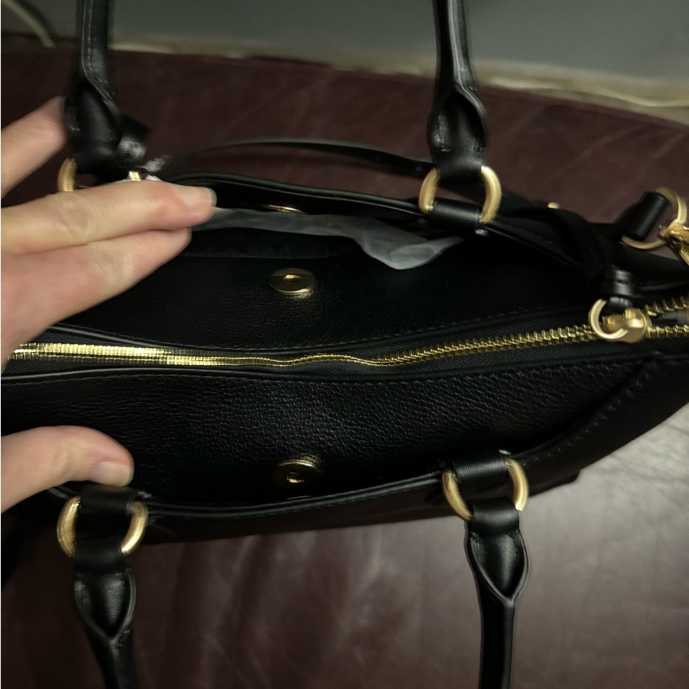 Michael Kors purse - Picture 3 of 5